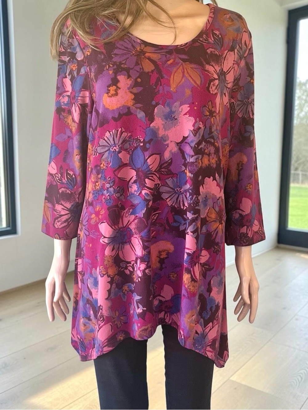D&Co Purple Multi Floral Swing Tunic Top Large Lightweight Knit